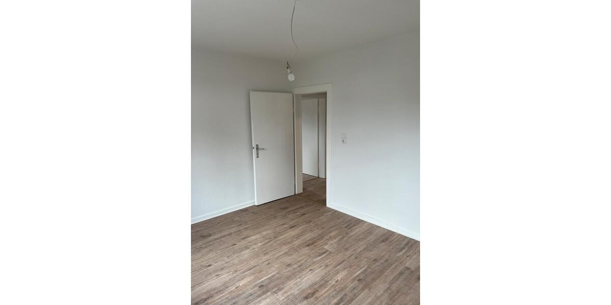 Erdgeschoßwohnung Kreuztal - 3 Zimmer, 70 m&sup2;, 630&euro; | Angebot:26689272