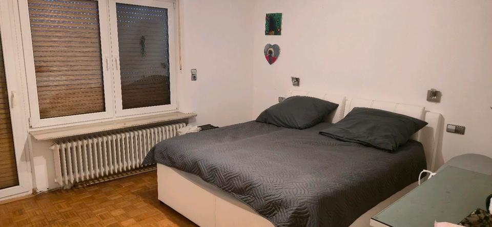 Etagenwohnung Ravenstein - 4.5 Zimmer, 100 m&sup2;, 1.050&euro; | Angebot:26639168