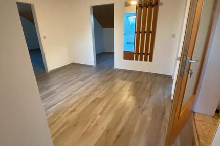 Wohnung Heidenheim an der Brenz Aufhausen - 4 Zimmer, 105 m&sup2;, 900&euro; | Angebot:24604346