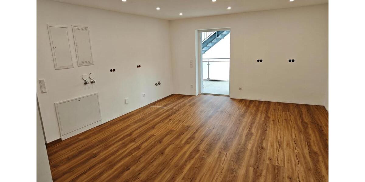 Etagenwohnung Hammelburg - 3.5 Zimmer, 111 m&sup2;, 1.200&euro; | Angebot:26614914