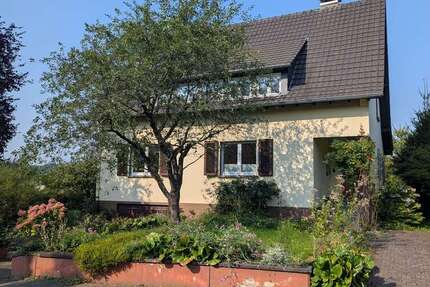 Haus Unkel - 7 Zimmer, 185 m&sup2;, 1.850&euro; | Angebot:23557102