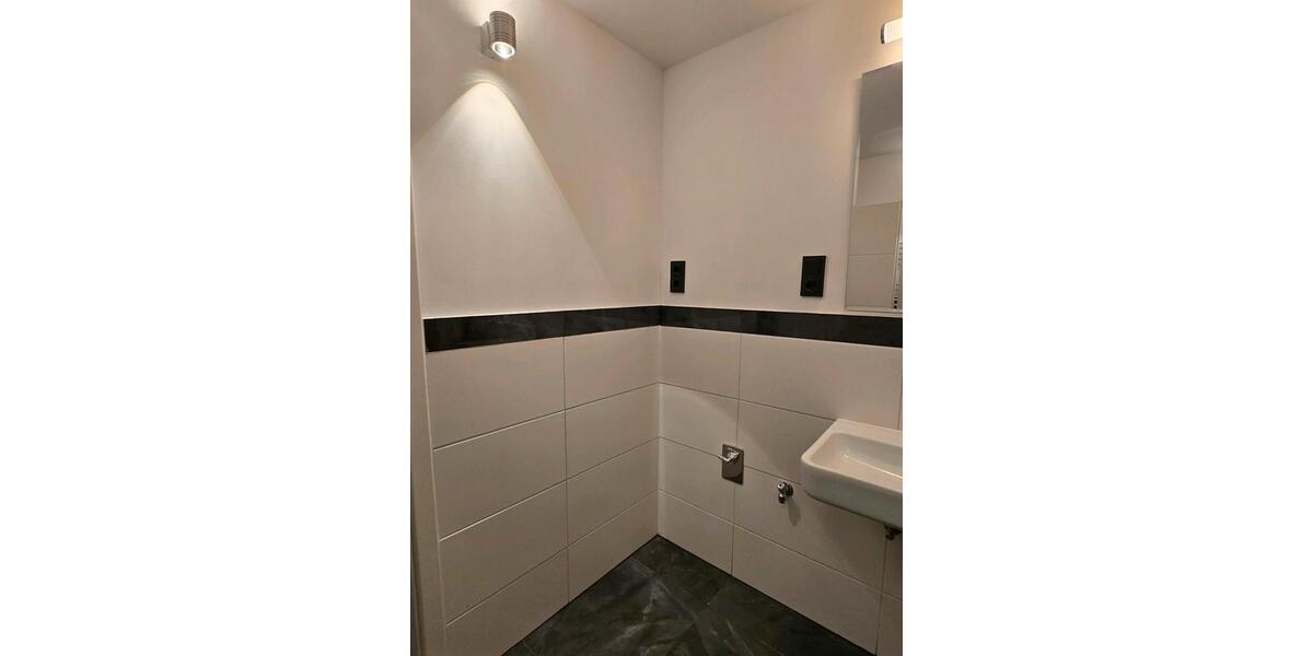 Dachgeschoßwohnung Püttlingen - 2.5 Zimmer, 62 m&sup2;, 780&euro; | Angebot:26050558