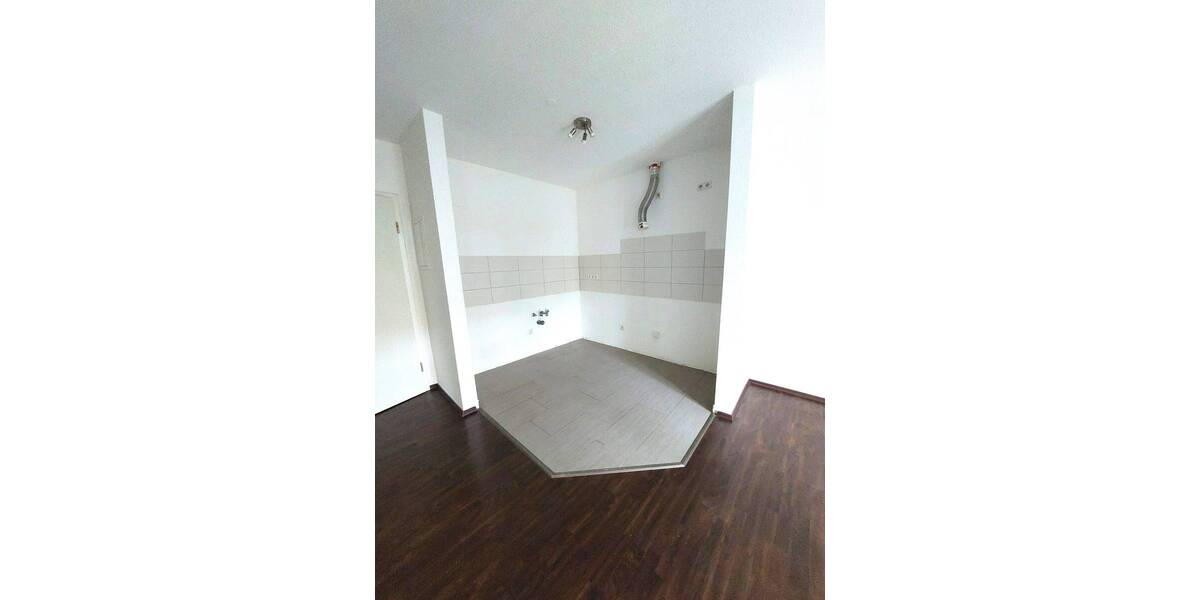 Etagenwohnung Dessau-Roßlau Kochstedt - 2 Zimmer, 37 m&sup2;, 305&euro; | Angebot:26155298