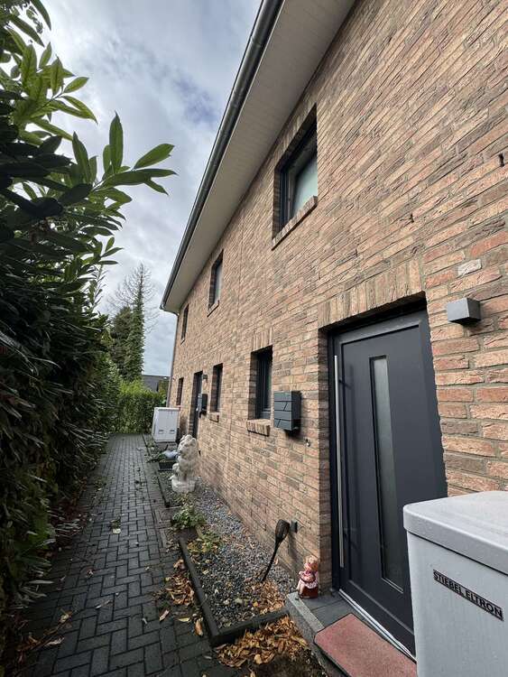 Haus zum Mieten in Henstedt-Ulzburg 1.940 € 118 m² 4 zimmer