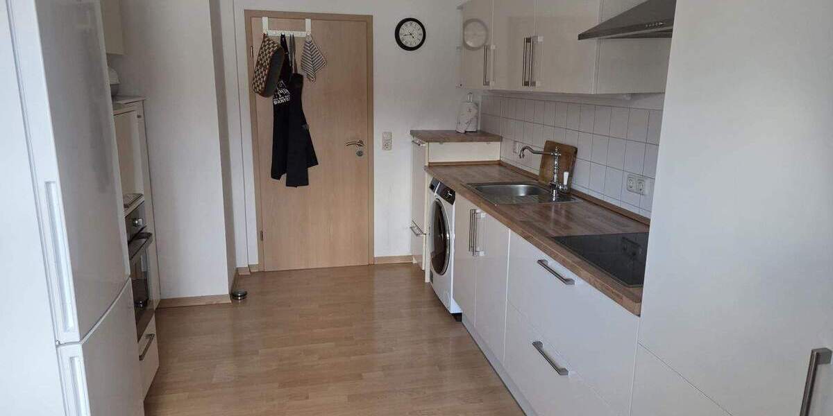 Etagenwohnung Cottbus Mitte - 3 Zimmer, 83 m&sup2;, 680&euro; | Angebot:25245218