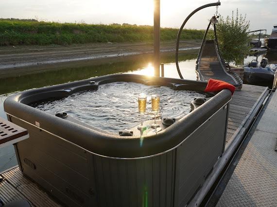 Hausboot, FerienWohnung, Hotel, Übernachtung, Whirlpool, Sauna