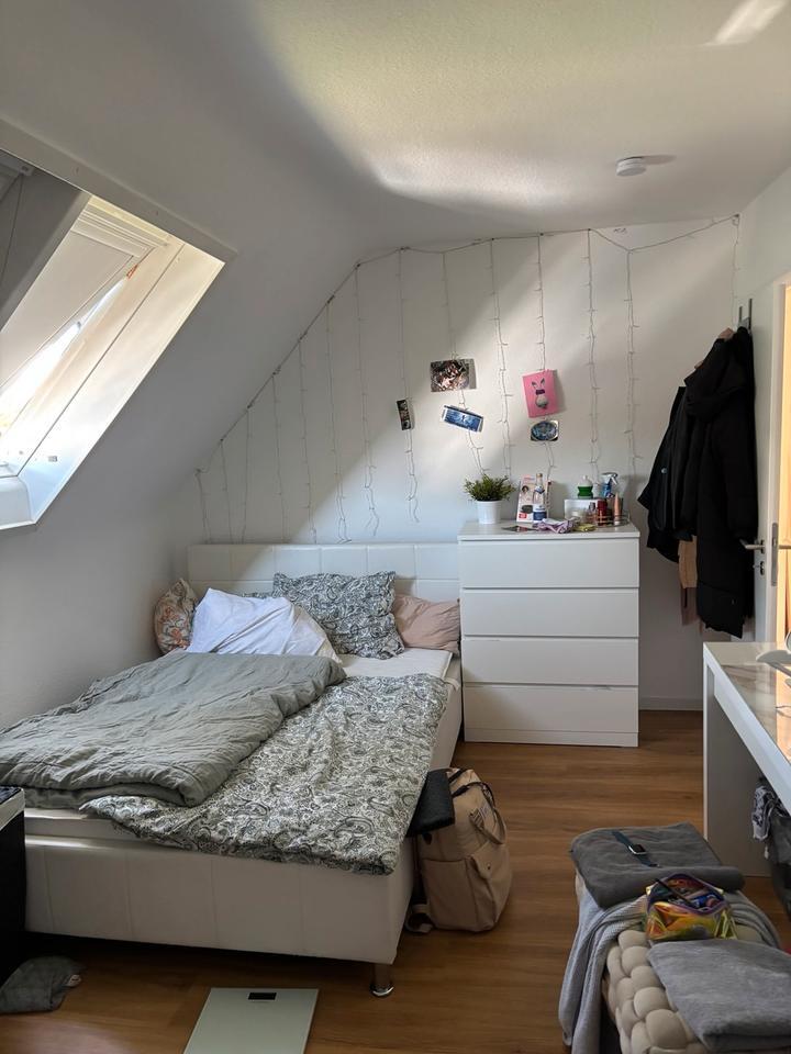 Voll möbliertes Zimmer zur Untermiete vom 01.12.25 - 31.01.27