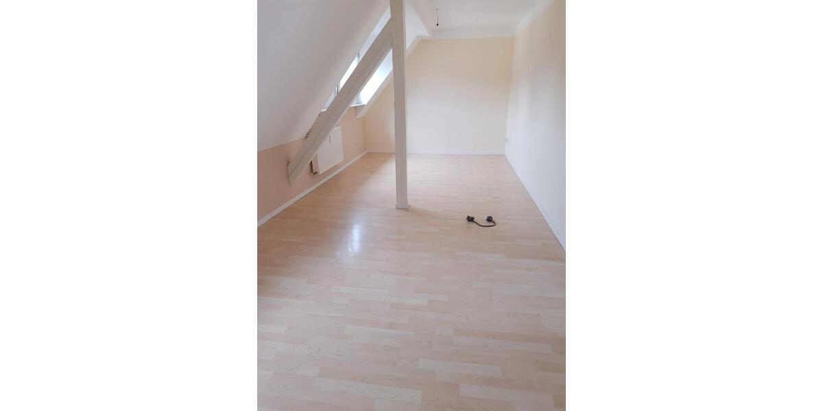 Dachgeschoßwohnung Landau in der Pfalz - 3 Zimmer, 70 m&sup2;, 735&euro; | Angebot:26264883