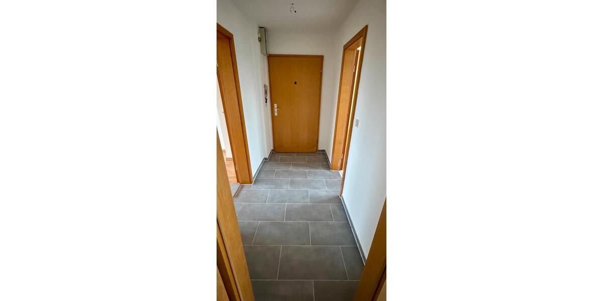 Helle 2-Zimmer-Wohnung mit neuer Küche & Stellplatz 2 zimmer