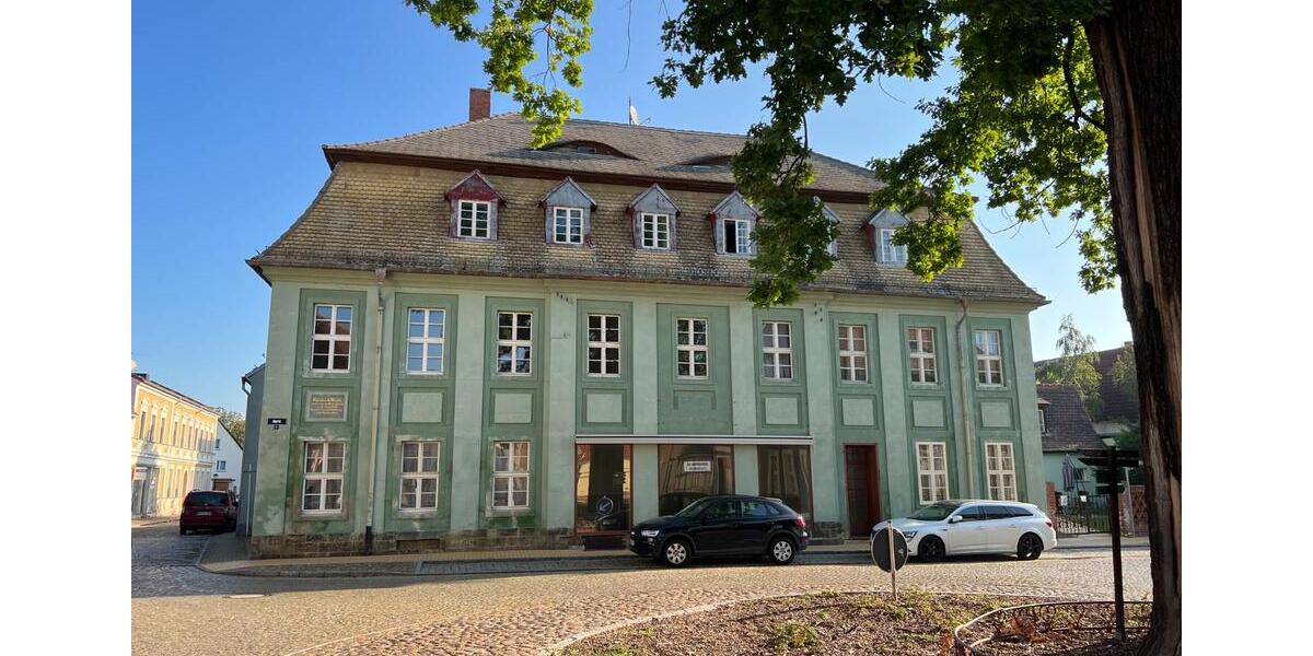 Charmante 3-Raum-Wohnung in denkmalgeschütztem Altbau 3 zimmer