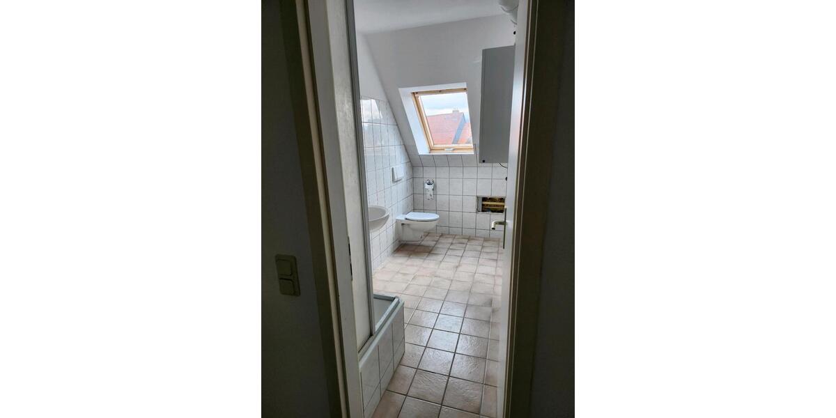 Dachgeschoßwohnung Wernigerode - 1 Zimmer, 39 m&sup2;, 279&euro; | Angebot:26039579