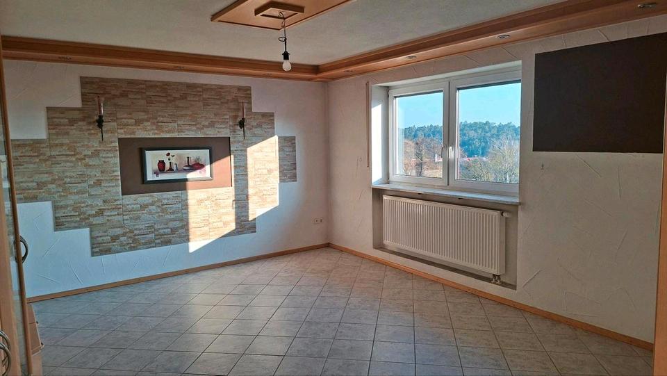 Etagenwohnung Brunnen - 4 Zimmer, 103 m&sup2;, 1.150&euro; | Angebot:26021045