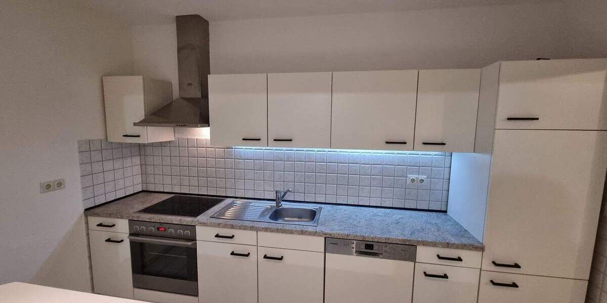 Renovierte 2-Zimmerwohnung mit Blick ins Grüne. 2 zimmer