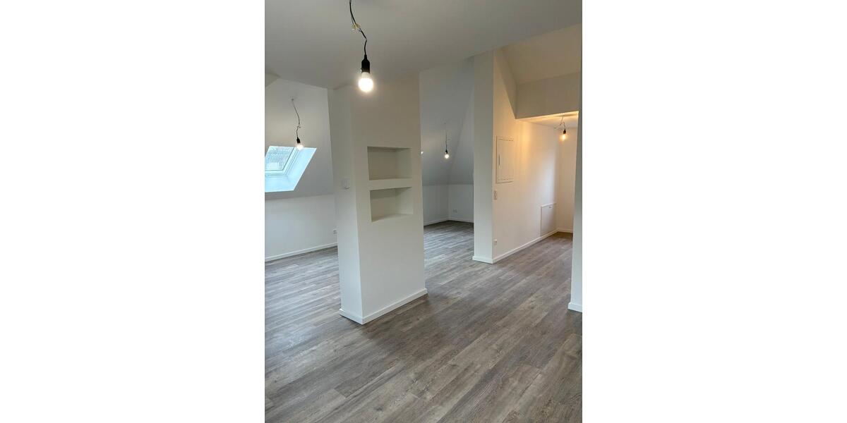 Dachgeschoßwohnung Berlin Reinickendorf - 2 Zimmer, 70 m&sup2;, 1.195&euro; | Angebot:26700284