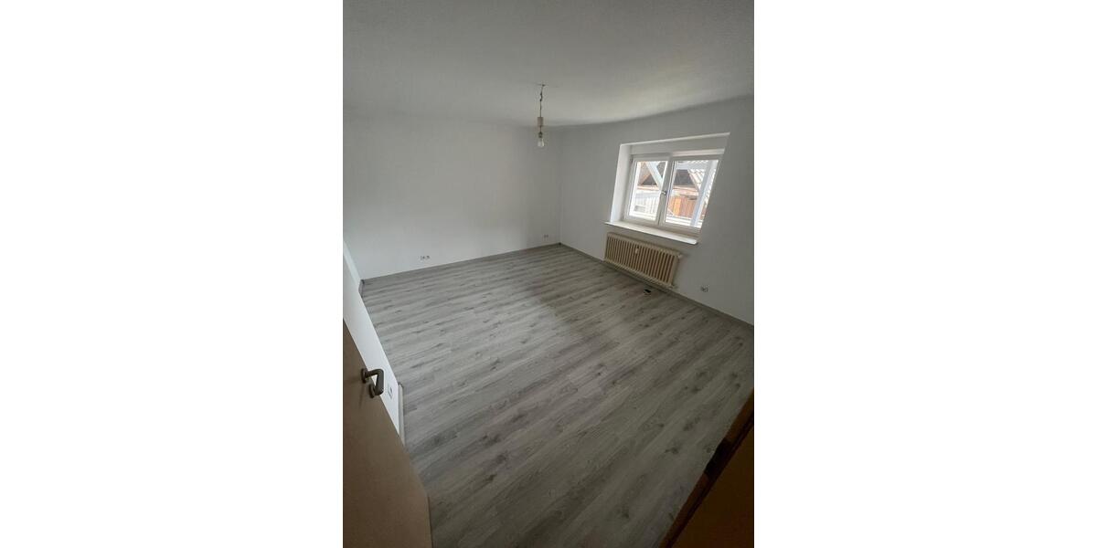 Etagenwohnung Nidda - 3 Zimmer, 80 m&sup2;, 680&euro; | Angebot:26041329