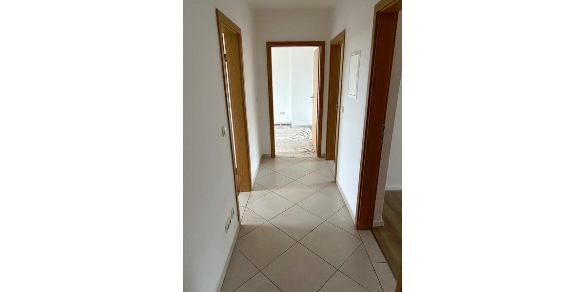 Hochparterre Jüterbog - 4 Zimmer, 71 m&sup2;, 500&euro; | Angebot:21620868