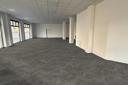 Laden Ladenlokal Gewerbe Büro direkt am Markt Lauchhammer zimmer