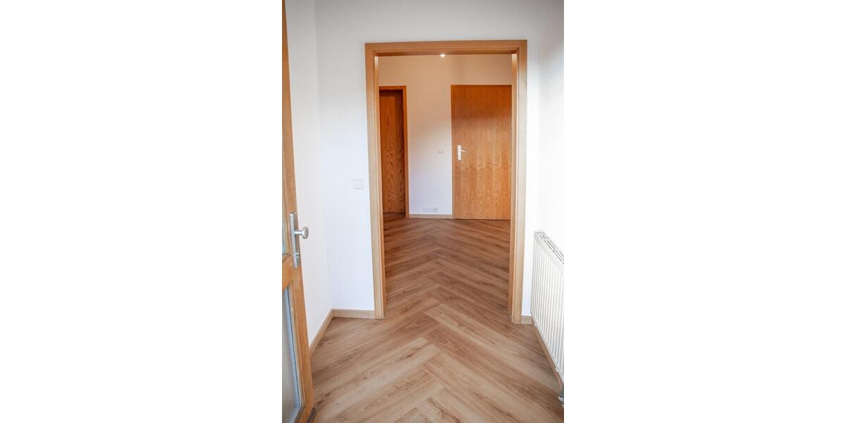 Helle Etagenwohnung mit Garten für kleine Familie 3 zimmer