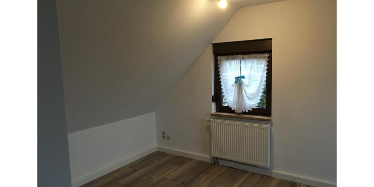 Doppelhaushälfte Zwickau Auerbach - 3 Zimmer, 95 m&sup2;, 900&euro; | Angebot:26270756