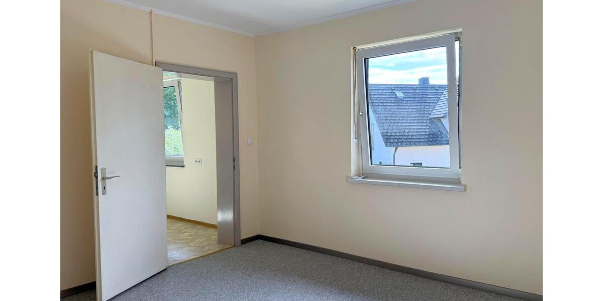 Frisch renoviert – Ihr neues Zuhause: 4-Zimmer-Wohnung mit Balkon 4 zimmer