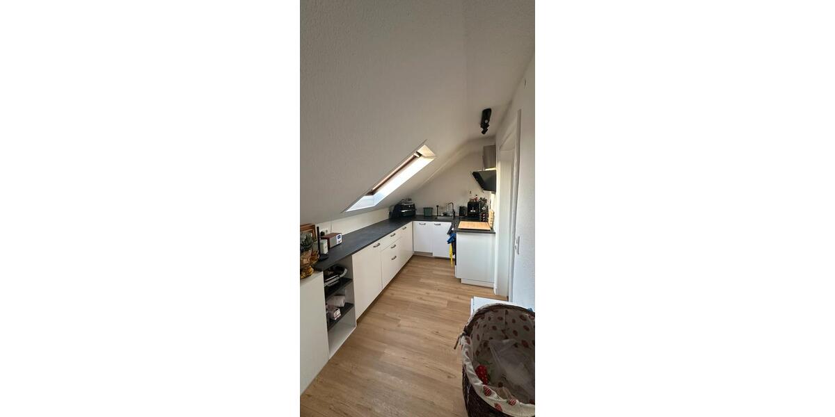 Dachgeschoßwohnung Neumünster Brachenfeld/Ruthenberg - 3 Zimmer, 70 m&sup2;, 755&euro; | Angebot:24608901