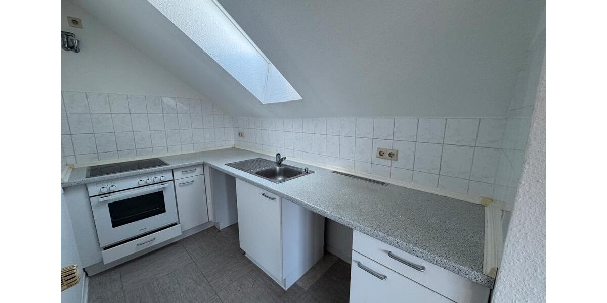 Dachgeschoßwohnung Uetersen - 1.5 Zimmer, 44 m&sup2;, 570&euro; | Angebot:24693030