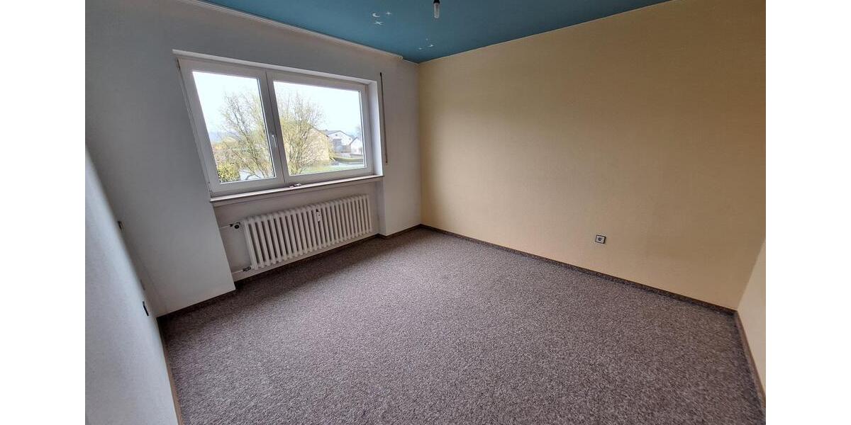 Etagenwohnung Üchtelhausen - 5 Zimmer, 108 m&sup2;, 900&euro; | Angebot:26241913