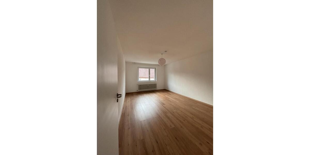 Maisonettenwohnung Trossingen - 3 Zimmer, 84 m&sup2;, 1.100&euro; | Angebot:25073992