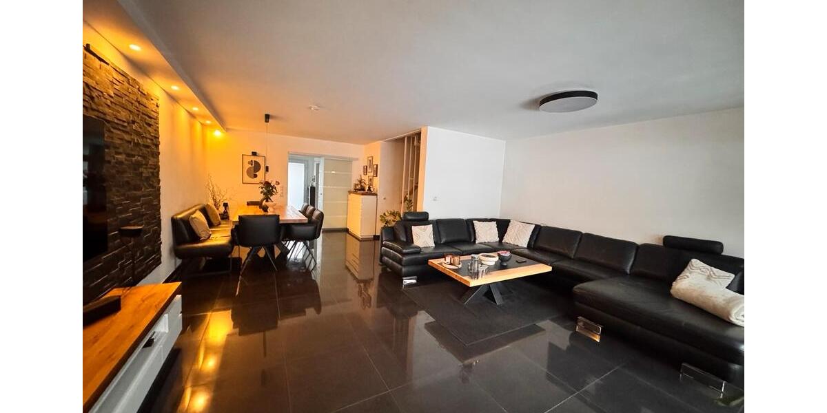 Reihenhaus Lüdenscheid Staberg - 5 Zimmer, 130 m&sup2;, 2.000&euro; | Angebot:25563053