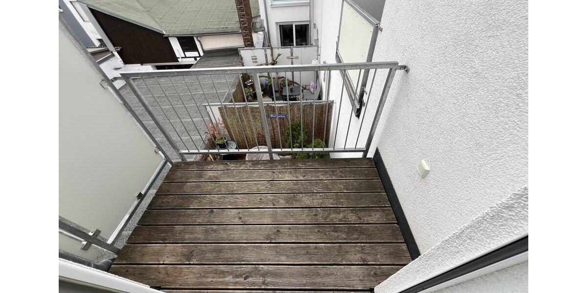 4-Zimmer-Wohnung in Rehau - Balkon - Garage mit direktem Zugang zum TH - Aufzug - Baujahr 2016 4 zimmer