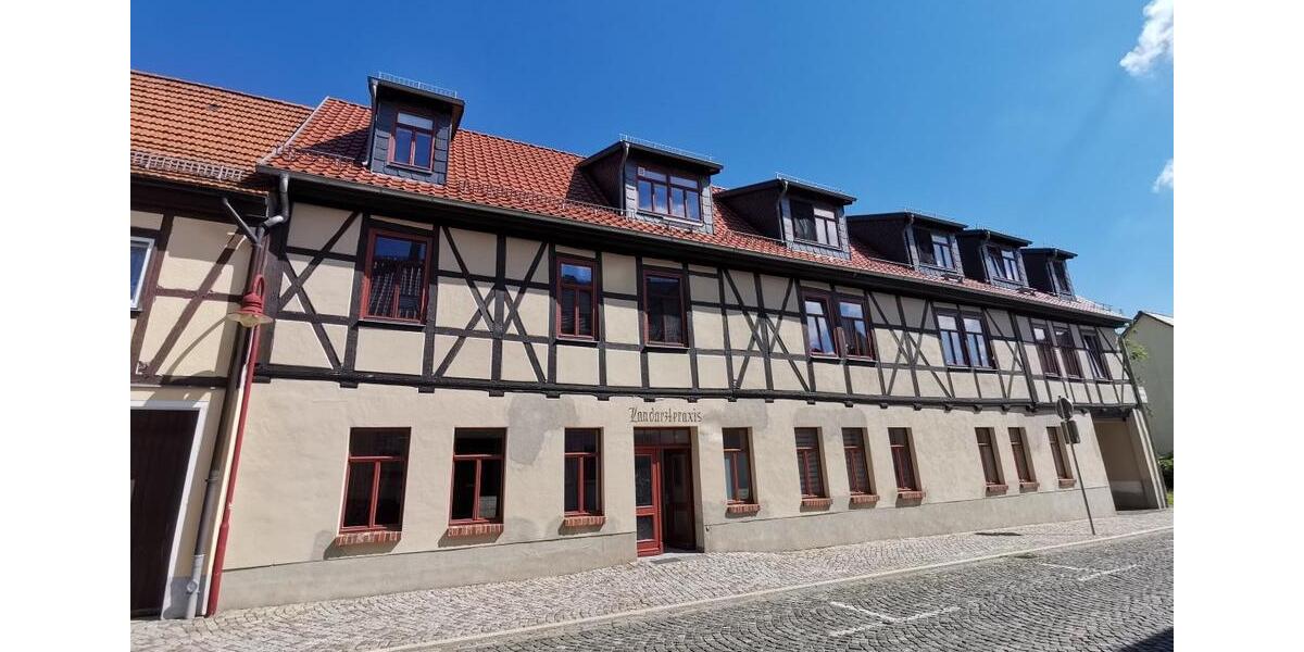 Dachgeschoßwohnung Ballenstedt - 3 Zimmer, 67 m&sup2;, 402&euro; | Angebot:26086108