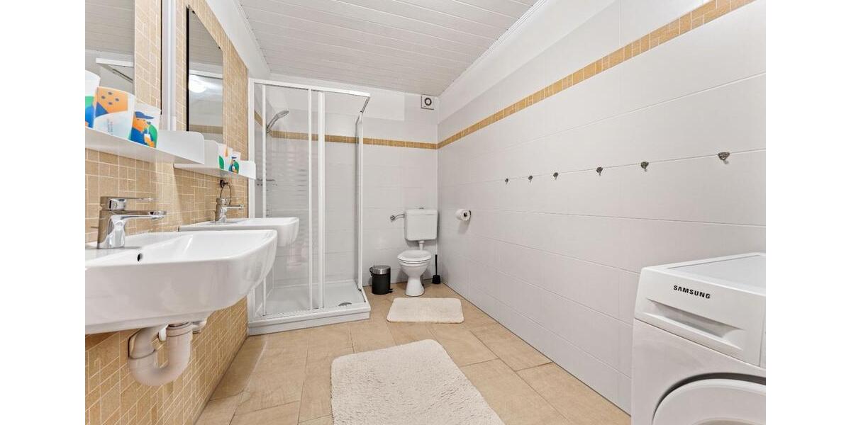 Hochparterre Falkensee - 12 Zimmer, 218 m&sup2;, 23&euro; | Angebot:26613286