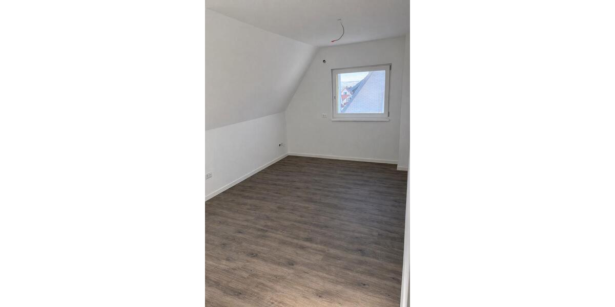 Einfamilienhaus Einbeck - 4 Zimmer, 95 m&sup2;, 1.350&euro; | Angebot:24630303