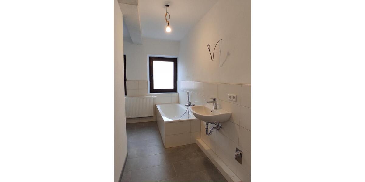 Etagenwohnung Ansbach - 5 Zimmer, 114 m&sup2;, 1.000&euro; | Angebot:26033210