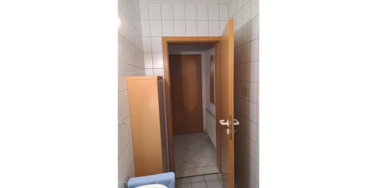 Erdgeschoßwohnung Adelsdorf - 4 Zimmer, 90 m&sup2;, 1.040&euro; | Angebot:24415572