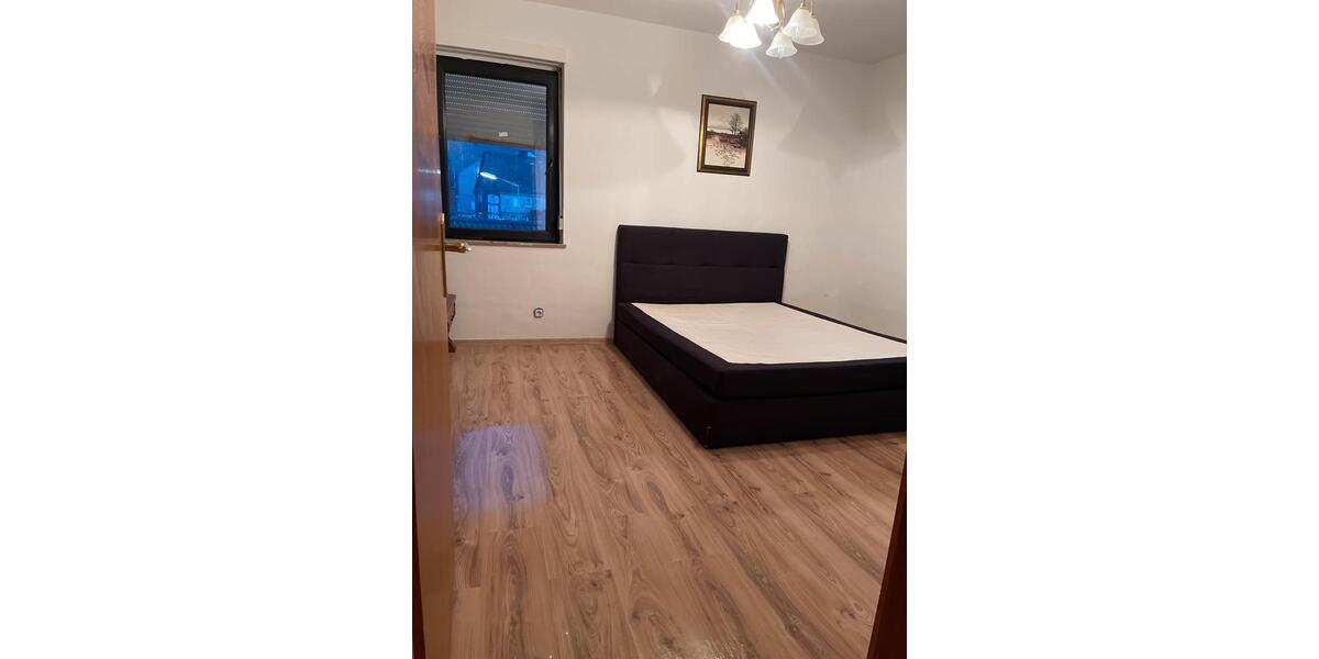 Einfamilienhaus Siegen Eiserfeld - 2 Zimmer, 85 m&sup2;, 1.100&euro; | Angebot:25268700