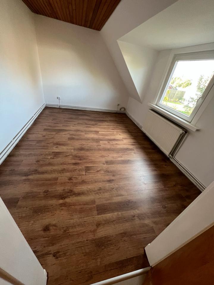 3 Zimmer Wohnung (ca. 50m2, ruhig, gemütlich)