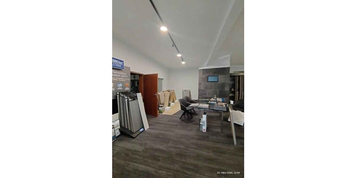Köln-Ehrenfeld (Bickendorf) U-Bahn-Haltestelle Akazienweg freitragende Lagerhalle mit Büro und Ausstellungsfläche (ca. 850 m²) + Außenfläche - Gewerbeobjekt Köln Ehrenfeld | Angebot:26794414
