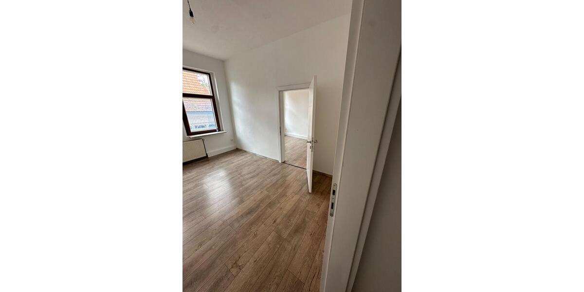 Etagenwohnung Eisleben (Lutherstadt) - 3 Zimmer, 75 m&sup2;, 800&euro; | Angebot:26532607