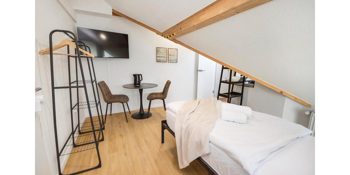 Wohnen auf Zeit Detmold Hakedahl - 10 Zimmer, 250 m&sup2;, 28&euro; | Angebot:24784467