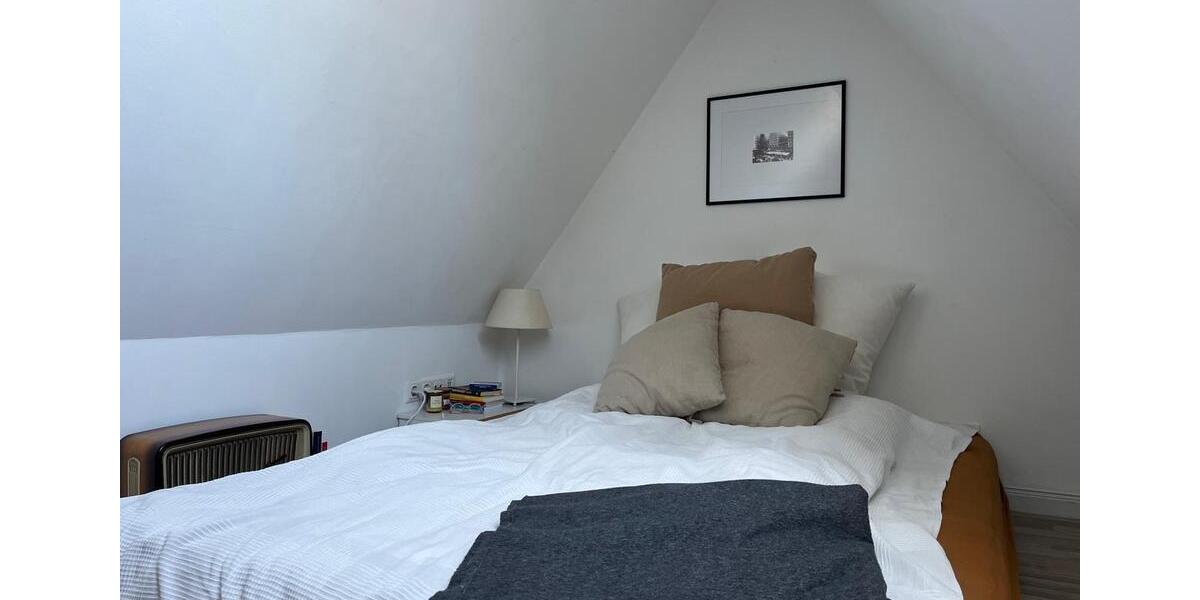 Dachgeschoßwohnung Hamburg Altona - 2 Zimmer, 55 m&sup2;, 1.035&euro; | Angebot:26678049