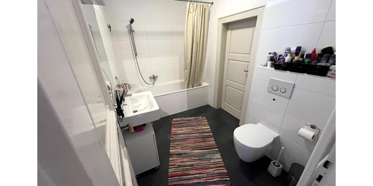 Etagenwohnung Weinheim - 3 Zimmer, 110 m&sup2;, 1.200&euro; | Angebot:24862531