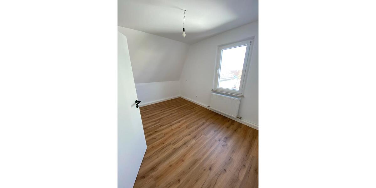 Etagenwohnung Amberg - 4 Zimmer, 77 m&sup2;, 750&euro; | Angebot:26050537