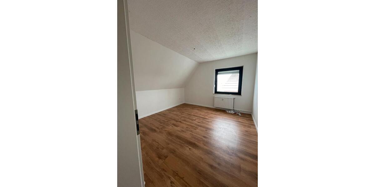 Dachgeschoßwohnung Minden - 3.5 Zimmer, 75 m&sup2;, 750&euro; | Angebot:25420382