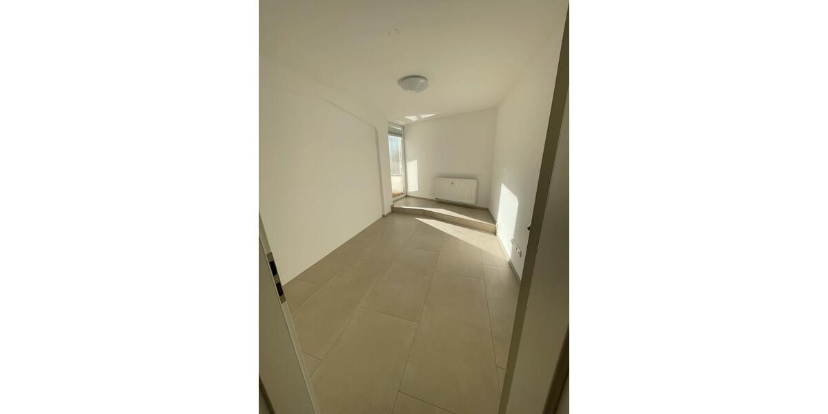 Etagenwohnung Haßfurt - 4 Zimmer, 110 m&sup2;, 1.050&euro; | Angebot:25311894