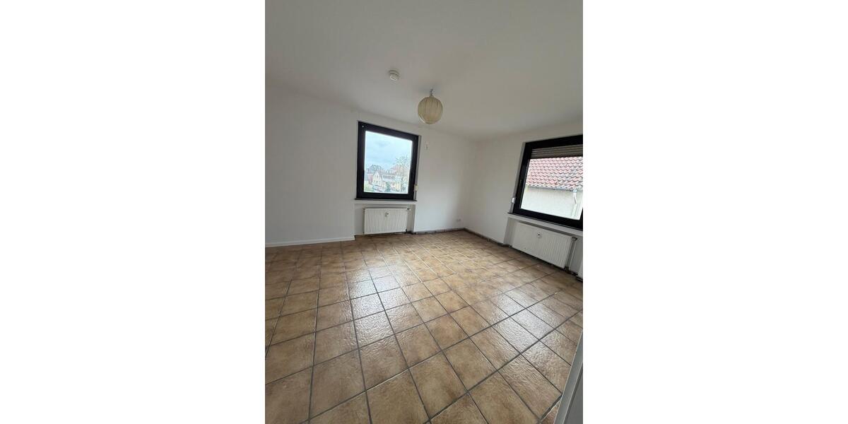 Etagenwohnung Versmold - 5 Zimmer, 140 m&sup2;, 1.600&euro; | Angebot:25944901