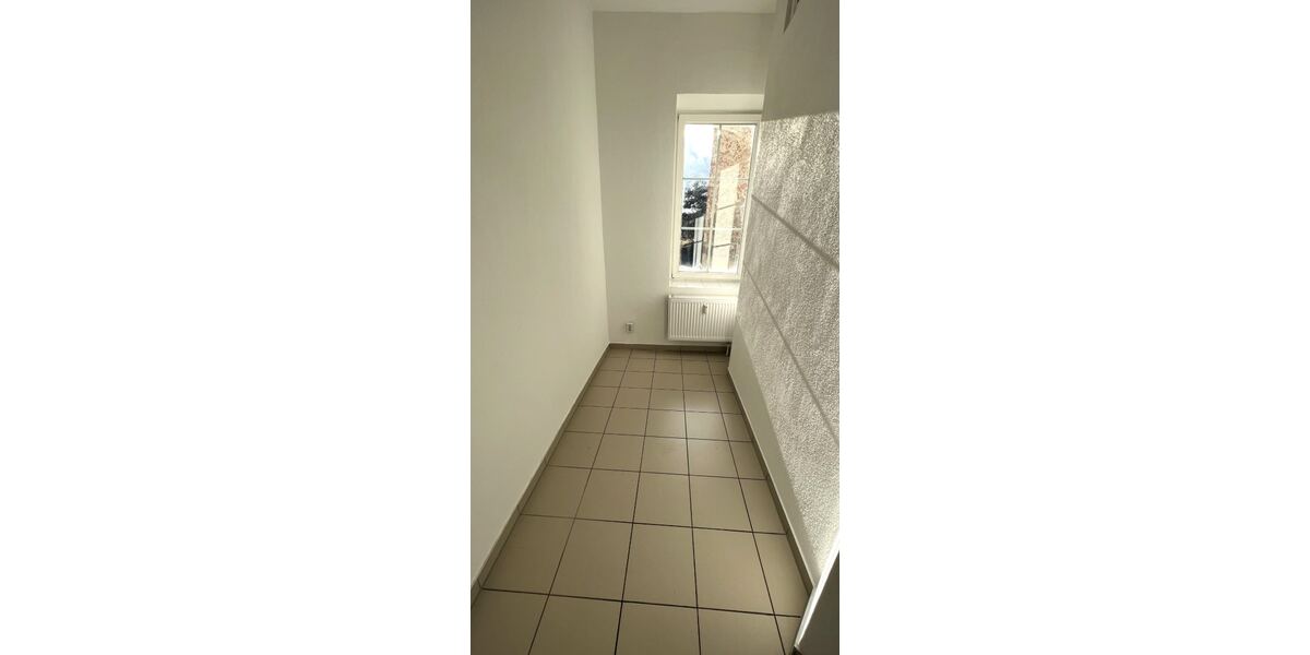 Laden oder BüroVersicherung - Attraktives LadengeschäftBüro in guter Lage zu vermieten! - Gewerbeobjekt Geringswalde | Angebot:10091719