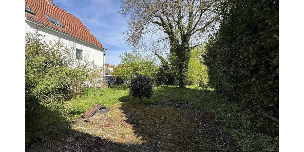 Etagenwohnung Borgholzhausen - 1 Zimmer, 190 m&sup2;, 2.200&euro; | Angebot:26820877