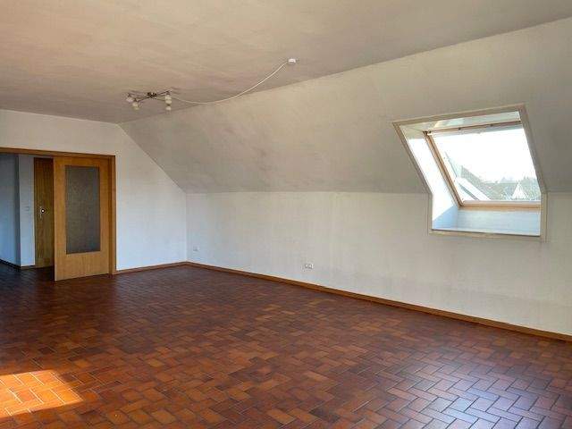 Etagenwohnung Scharnebeck - 3 Zimmer, 100 m&sup2;, 900&euro; | Angebot:26243370