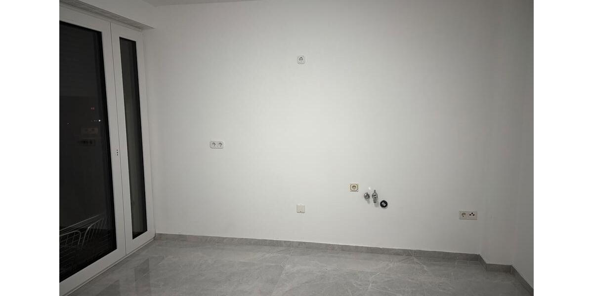 Erdgeschoßwohnung Kreuztal - 4 Zimmer, 135 m&sup2;, 1.500&euro; | Angebot:24819813